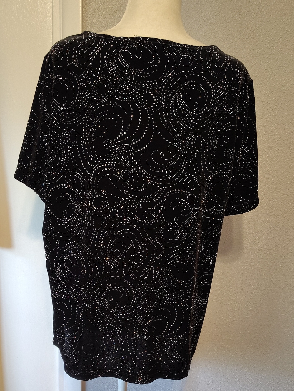 Notations Sparkly Black Blouse - 1X - Picture 6 of 10